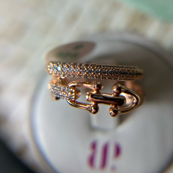 🐾 With Confidence 🐾 - Picture 6 of 9